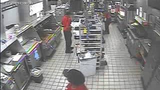 Miglior video di youtube CRAZY! McDonald's robbery! From surveillance camera! MUST WATCH!