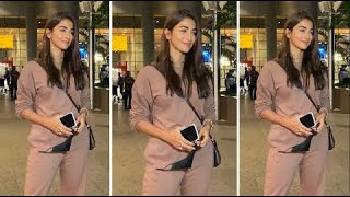Pooja Hegde Latest Visuals At Mumbai Airport Pooja Hegde Latest Video Life Andhra Tv