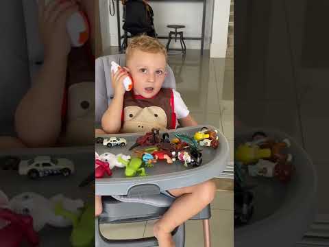 Meu filho de 2 anos conversando comigo pelo celular!
