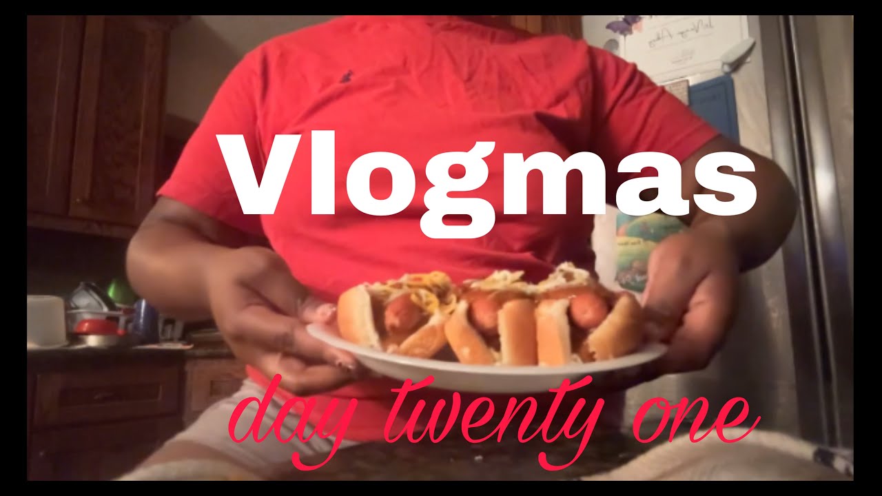 vlogmas day twenty one: making hot dogs 🌭 | Innaya Iman