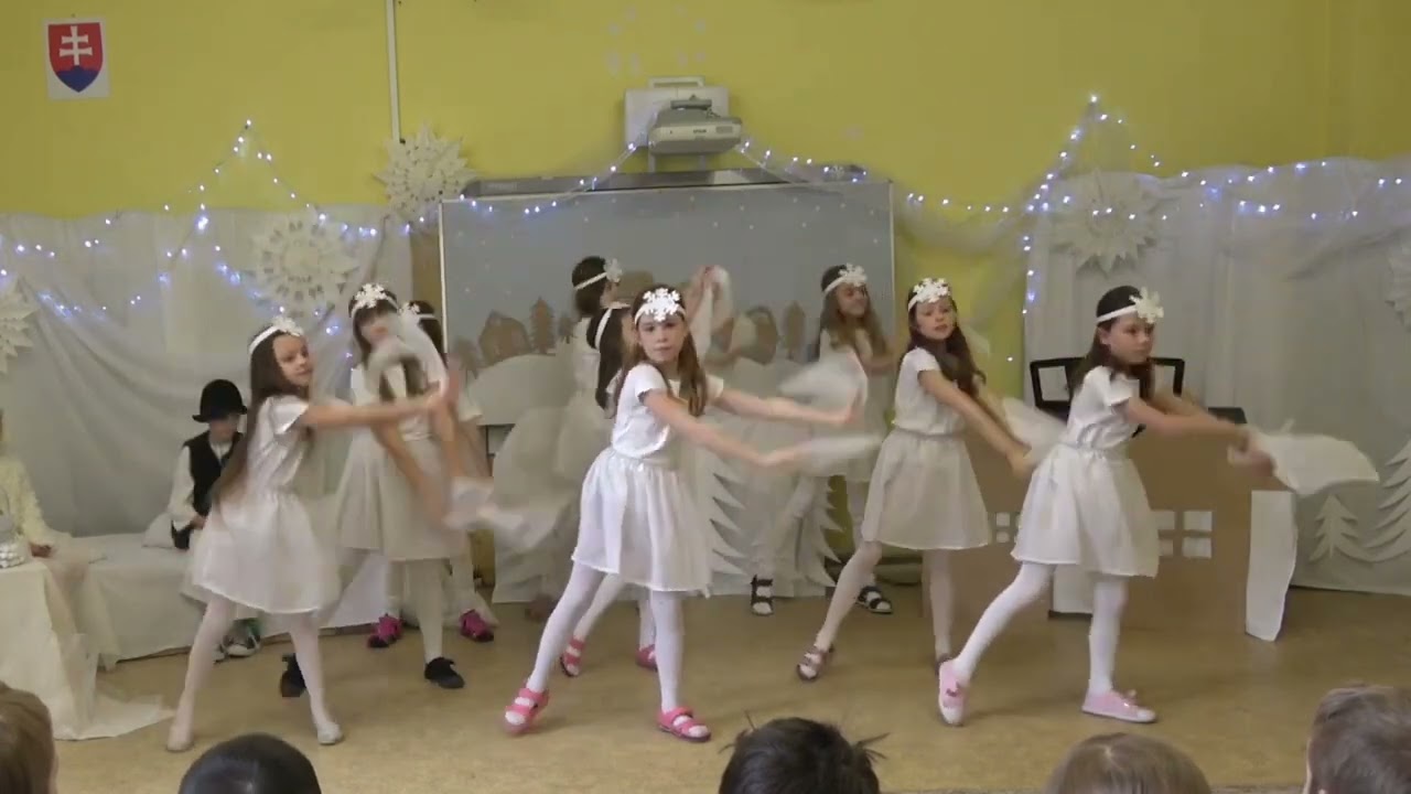 Perinbaba - tanec snehových vločiek