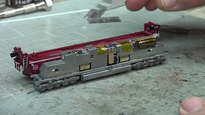 Putting a ESU KATO DROP-IN DECODER in a N-SCALE  SD70ACe
