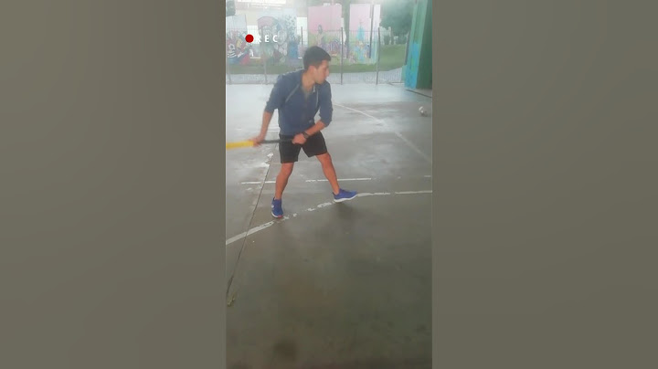 Ejecución de golpe de manos separadas para realizarle correcciones.