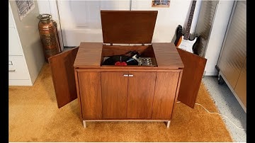 KLH Model Twenty-Five Stereo Console Record Player...