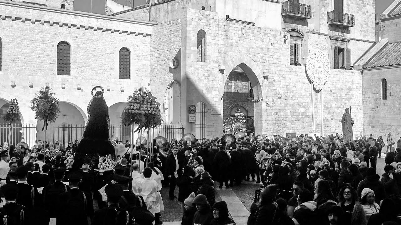 Bari, Venerdi 7 Aprile 2023 - Processione dei Misteri di San Gregorio nella città vecchia e nuova.