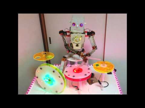 日本畳楽器製造 with 自動演奏ロボット