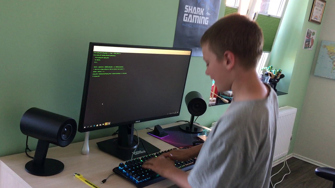 HOW 2 HACK - YouTube