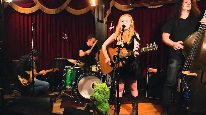 Lydia Loveless "Can't Change Me"