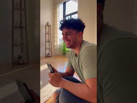 ضحكة القطة والكرتونة