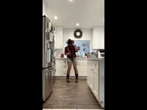 Dancing in the kitchen to #TheGitUp by #BlancoBrown for #TheGitUpChallenge....#GitUp #GitUpChallenge
