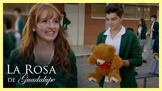 Chava Está Enamorado De Rebeca Pero Lo Manda La Friend Zone La Rosa De Guadalupe 14 El Amor...