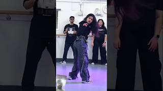 Download Lagu kala cashma #bollywood #dance #punjabisong #dancecover #dancer #song #music #love #remix #vikramcome MP3