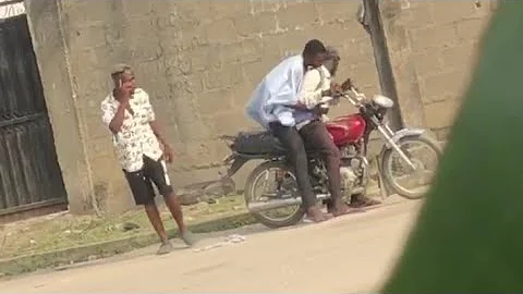 Mad Man Prank Gone Wrong😂😂😂😂😂😂😂 #comedy #comedyvideo #comedyshorts #funny #funnyvideo #dangerous