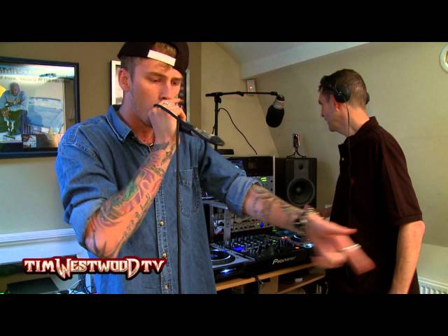 Machine Gun Kelly freestyle - Westwood class=