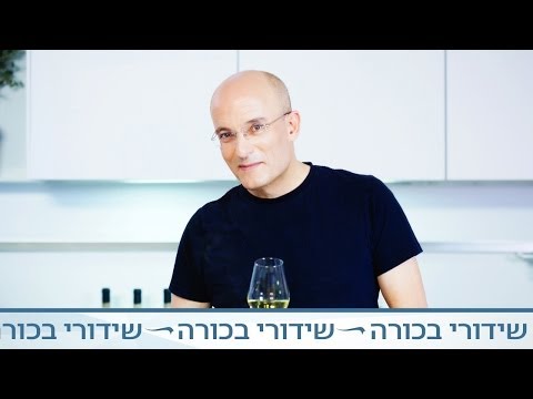 וִידֵאוֹ: מונוליט בסביבה היסטורית