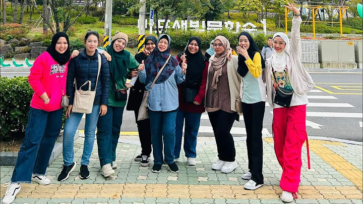 Day 4. Amethyst Gallery, Kampungku Restaurant, Everland, Myeongdong Market