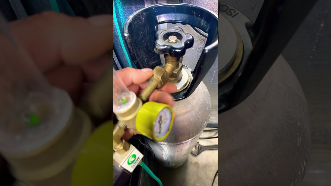 New co2 bottle going in. 