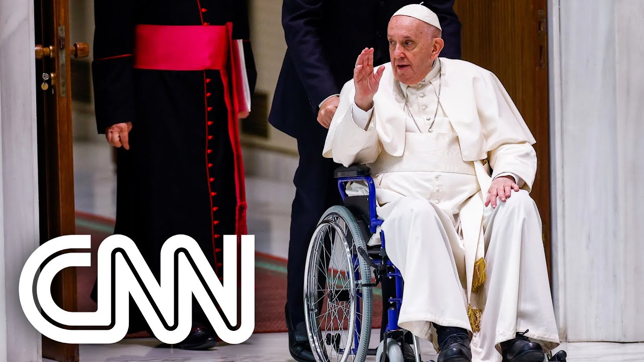 Papa cancela viagem por dificuldade de mobilidade | CNN PRIME TIME