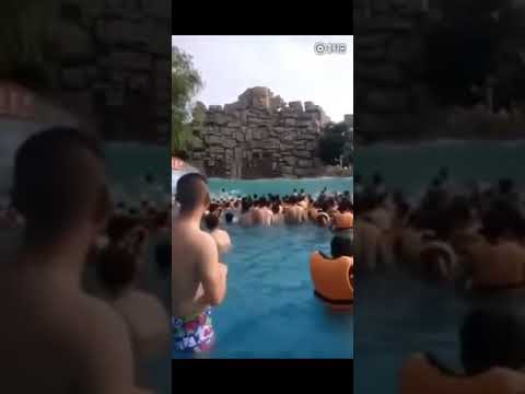 Video: 44 Feriti Dall'onda Al Parco Acquatico Cinese