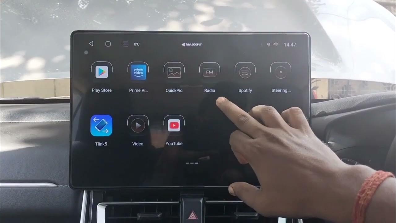 14'' Android install in Toyota Innova full feature with canbus