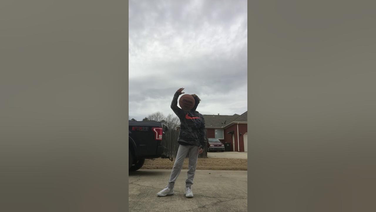 World record longest time dribbling a basketball blindfolded YouTube