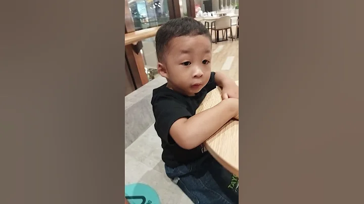 Jason mau order eskrim