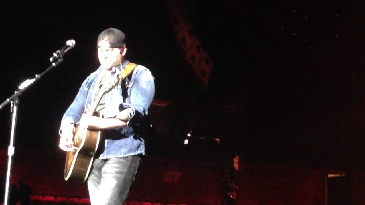 I Don't Dance - Lee Brice - Mohegan Sun Arena - 1/23/2014