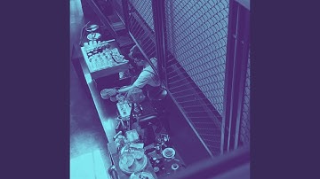 Pulsating Backdrops for Lavish Breakfast