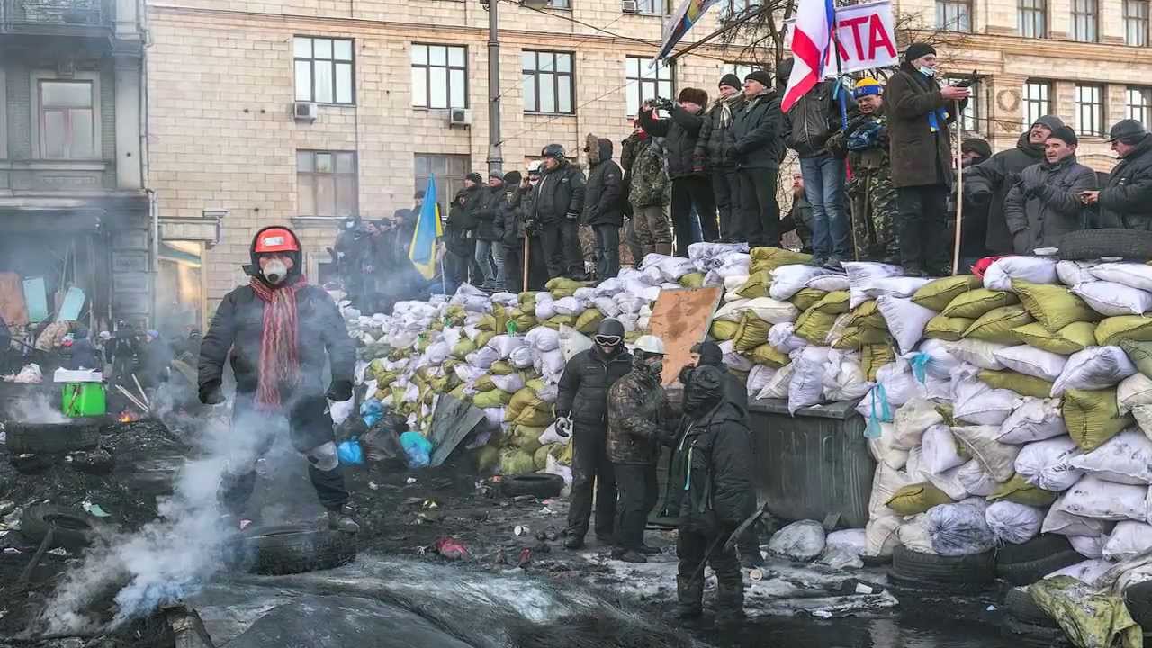 Майдан часть 1. Площадь Евромайдан Беркут. Евромайдан на Украине в 2014. Беркут Украина Майдан на Украине в 2014.