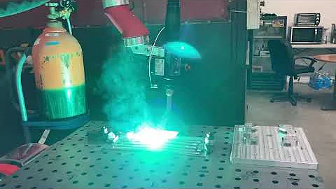 Universal Robots and Fronius solution aluminum mig PMC pulse short