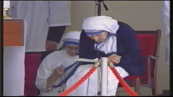 Mother Teresa Prays the Rosary for life in Knock S...