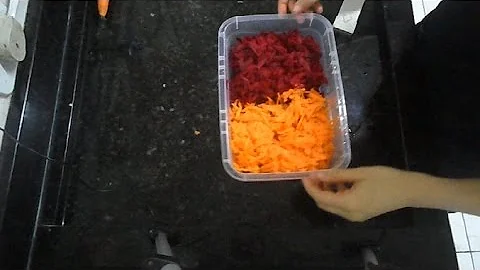 Como guardar cenoura e beterraba ralada?