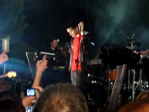 CALVIN HARRIS - You Used To Hold Me ,free gig at A...