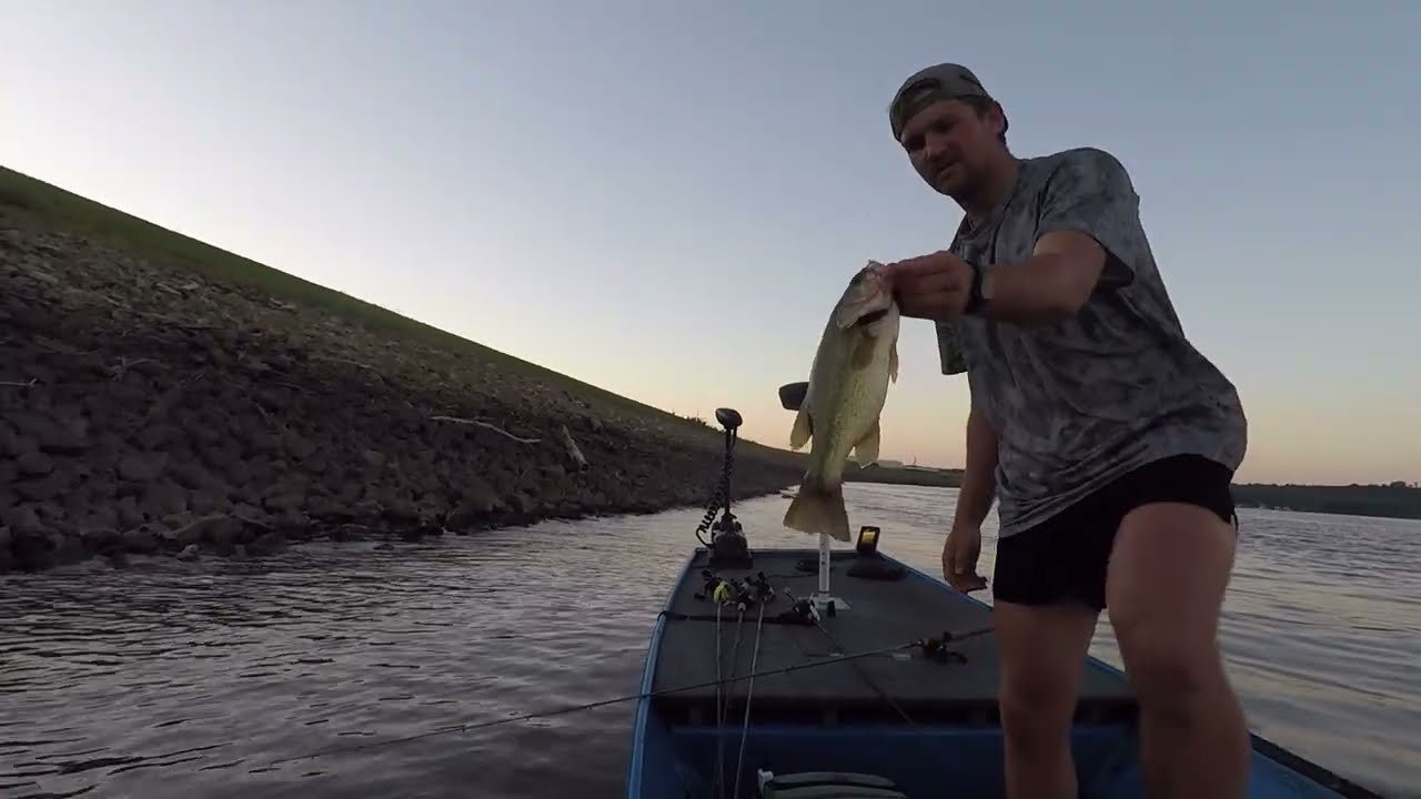 June Bass Fishing | Mississippi River (Pool 11 and 12)