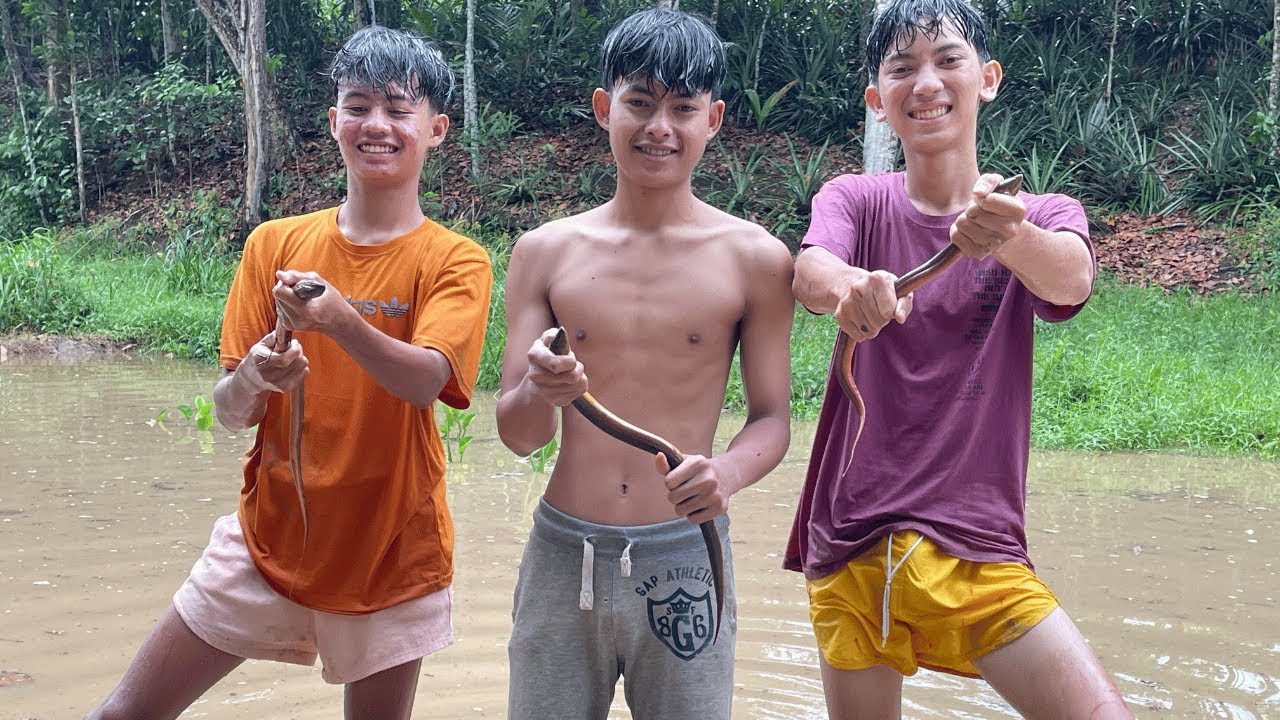 dhany&dillan - fishing for eels in the mud