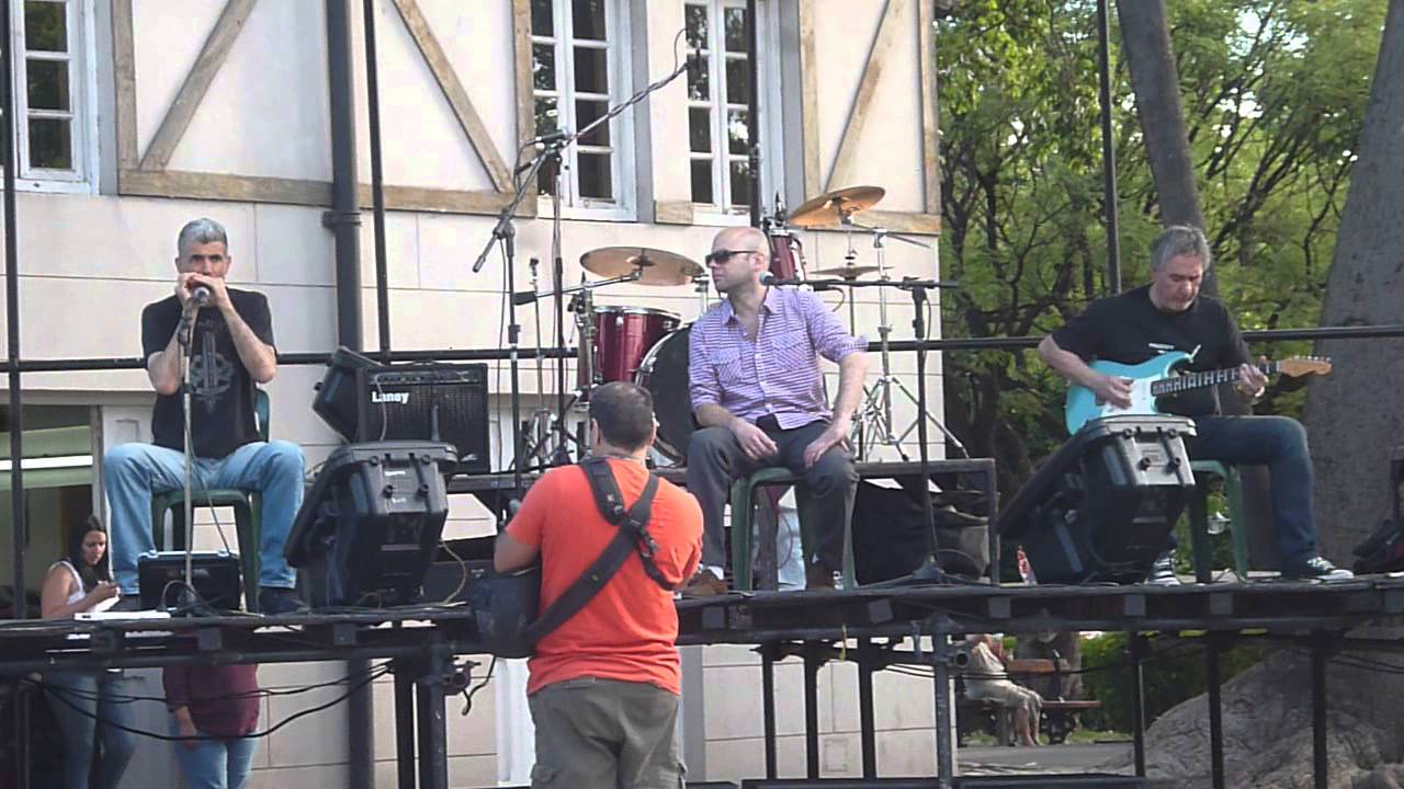 BGC Blues Trio - Tiempos Duros - En Festival De Blues De Parque Avellaneda 29-11-2015 - YouTube