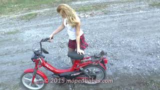 Mofa Töffli Tomos Kickstart Female Schoolgirl Look 女の子 Dívky Moped