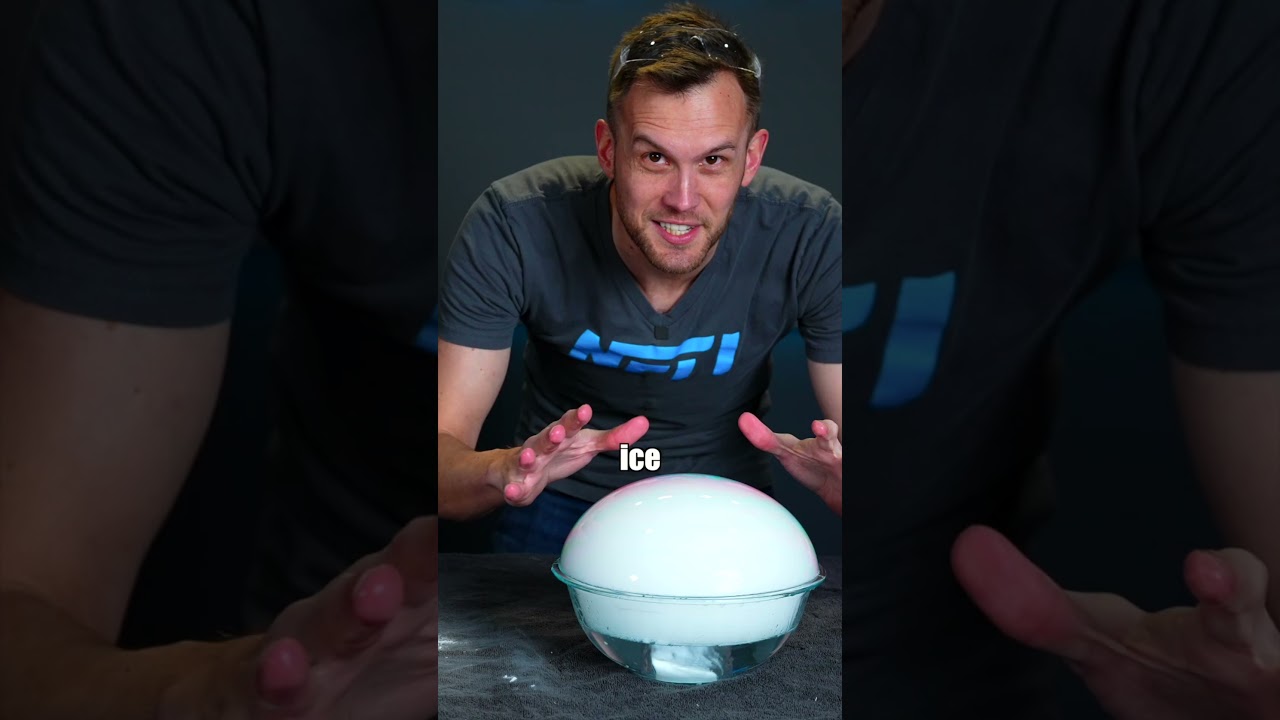 Giant Dry Ice Bubble!