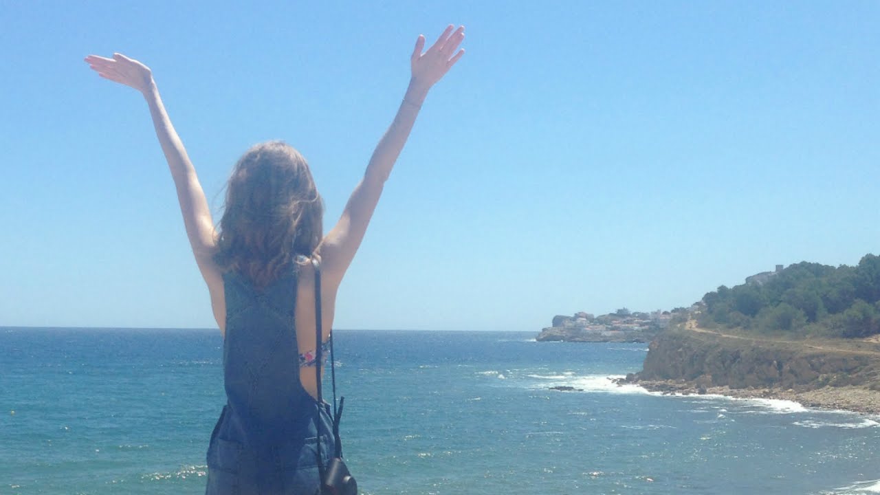 BEACH DAY & SCENIC WALK! YouTube