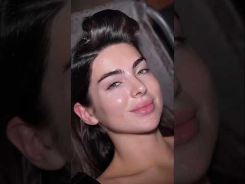 قالت لي انا اخري مسكره وبلاشر وشكرا قولتلها انتى اصلا مش محتاجه دول كمان