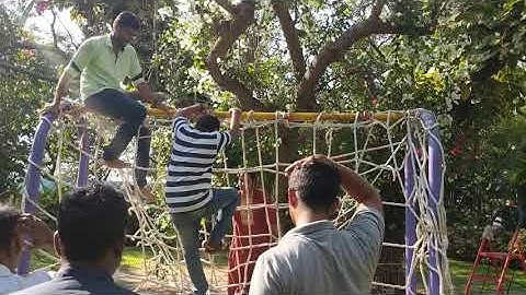 Commando Net Climbing