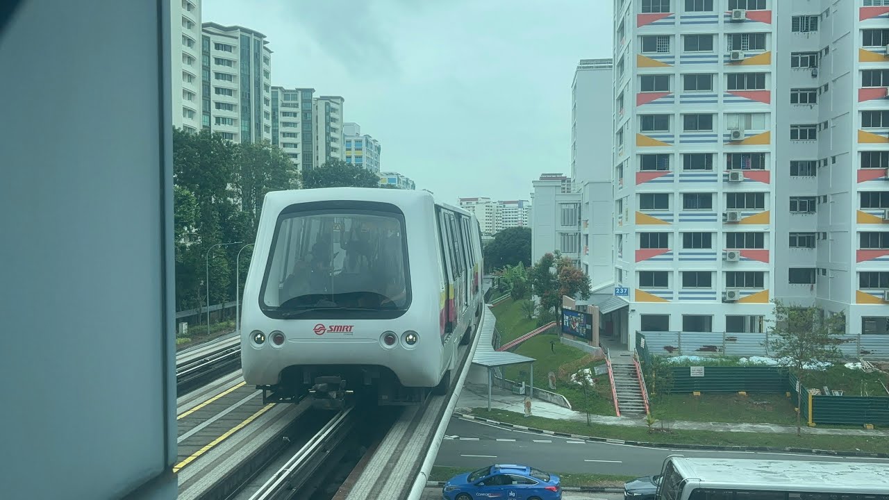 SMRT Trains BPLRT Bombardier Innovia APM 100 C801A [125/126] arriving ...