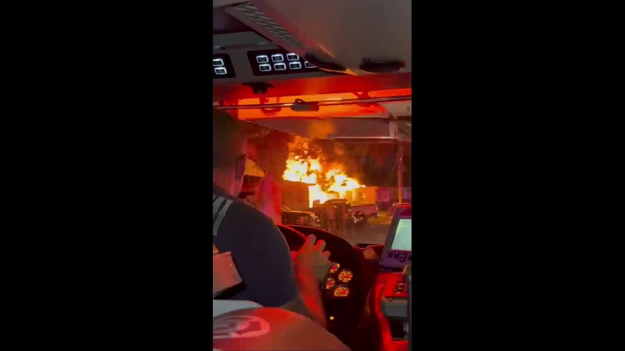 Flames erupt at residential building in Miami - YouTube