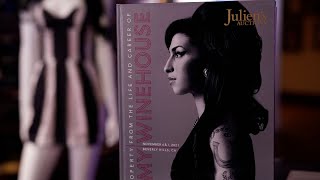 Unboxing Amy Winehouse - Julien&#39;s Auctions Catalogue #Shorts | Christelle Bilodeau Portrait Artist
