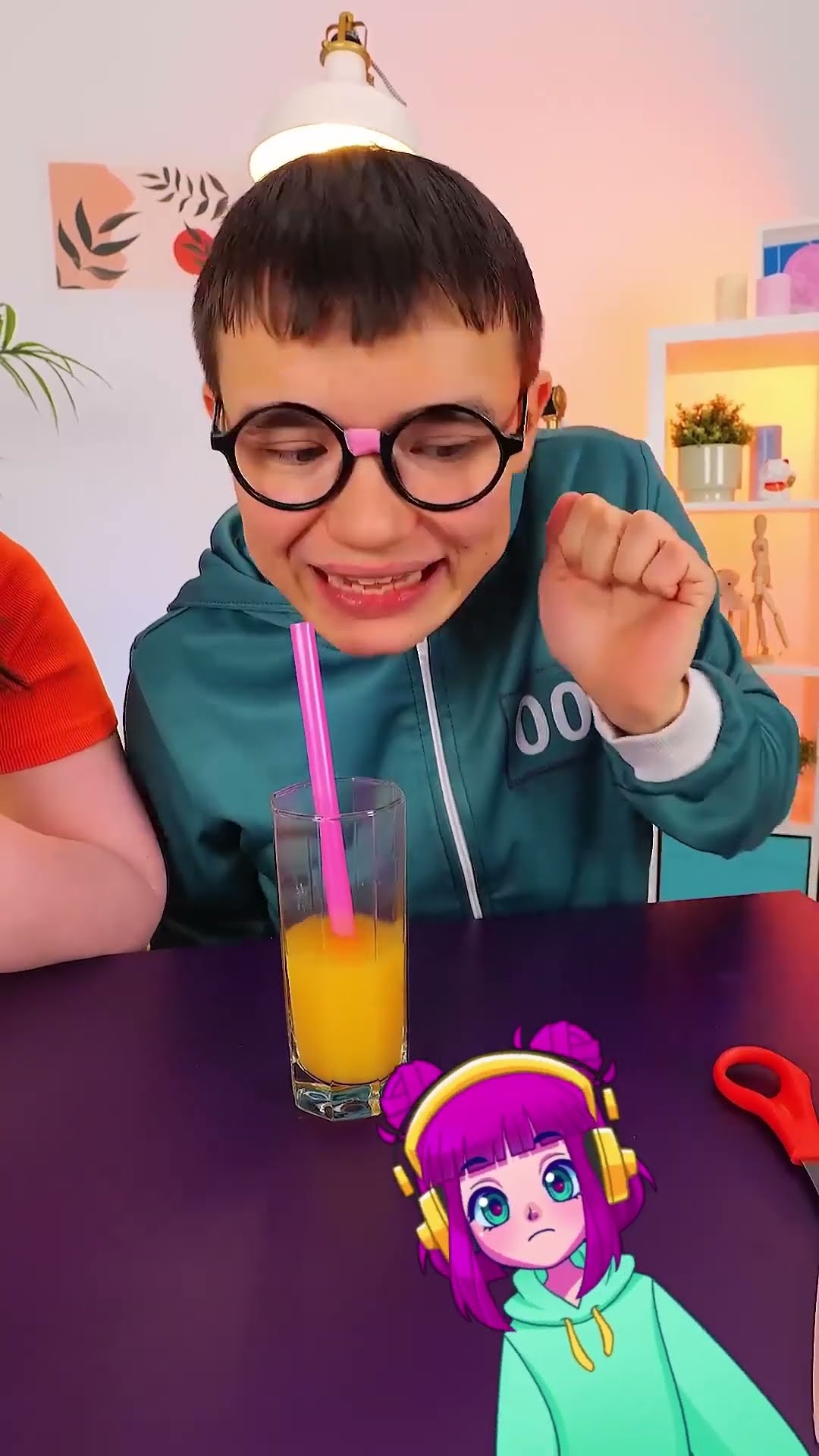 Blindfolded Food Challenge: Teamwork or Chaos? ?