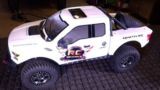 The KiNG of 8th scale TRAiL TRUCKS?! NEW FORD RAPTOR F150 4X4 from Traction Hobby | RC ADVENTURES screenshot 5