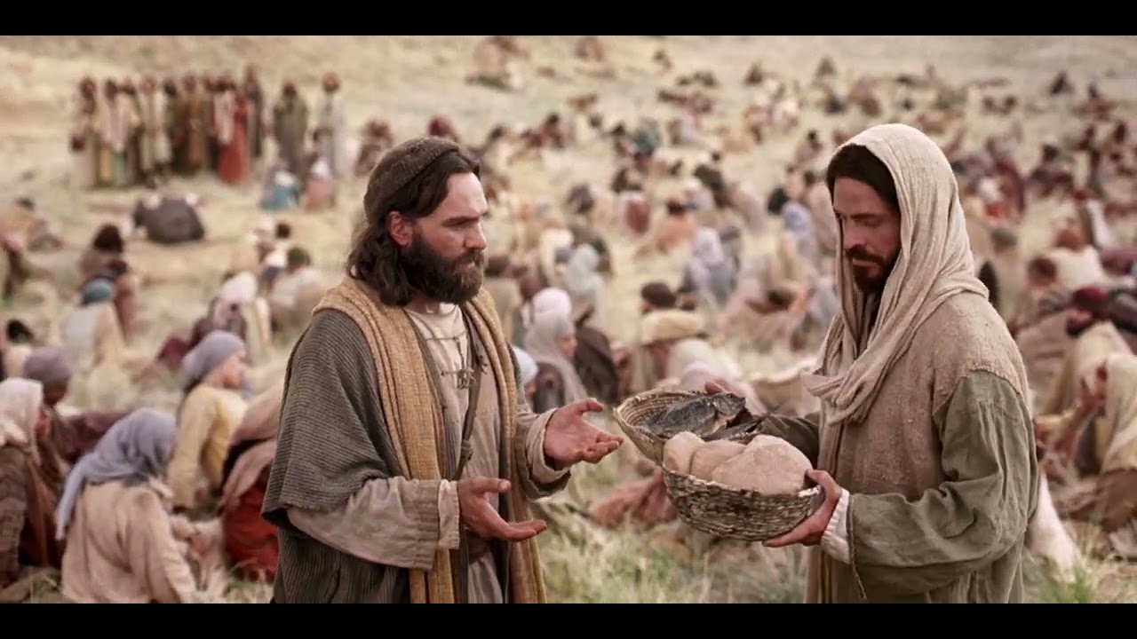Jesus alimenta cinco mil pessoas YouTube