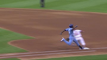 KC@STL: Cain gets first after Royals challenge in 3rd