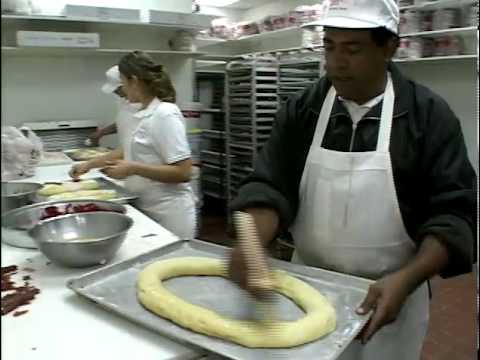 THREE KINGS DAY ROSCA DE REYES