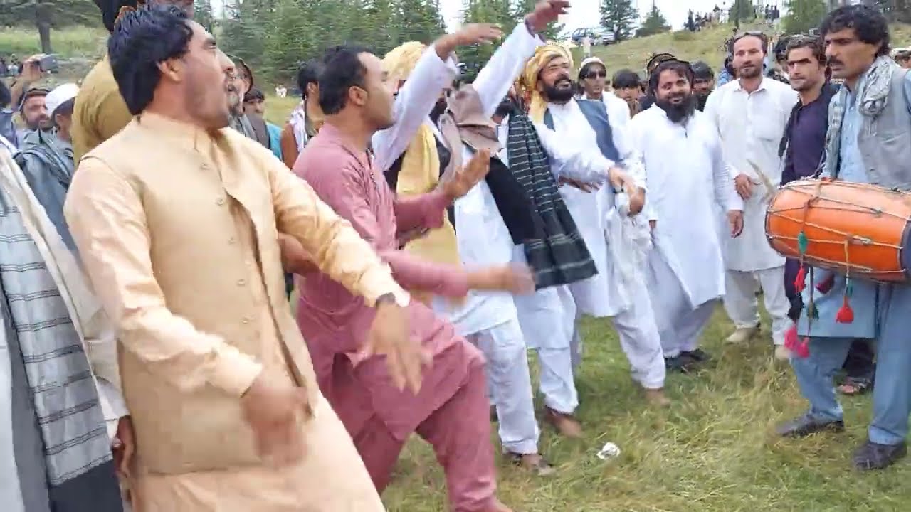 آریوب ځاځی سپینه شګه او د مشرانو ښایسته اتڼ...خوښ یی کړی او چينل در سره Subscribe کړی مننه